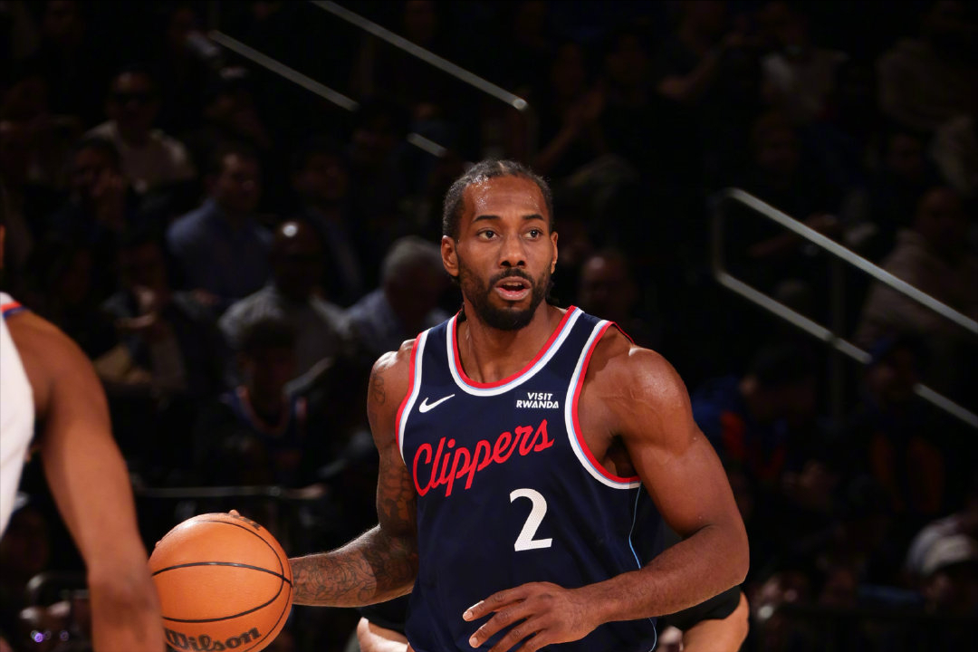 开云-伦纳德又受伤了！踩到现场观众！这一次，泰伦·卢位置不稳？