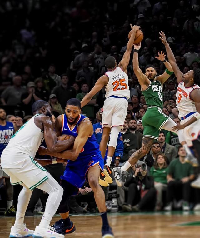 开云体育下载-绿军翻盘概率仅14.3！难怪科尔奥运会弃用塔图姆？