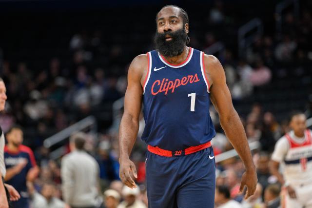 1732941019503078742.jpg 卢指导关键决策遭质疑 缺乏火力才是快艇输球症结