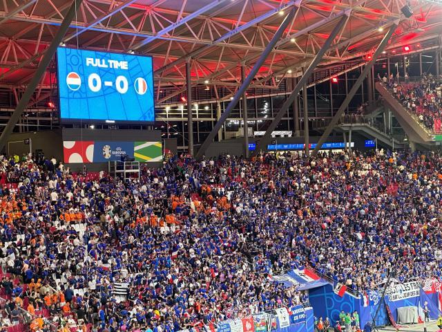 开云登录-【现场手记】归家的西蒙斯，和消失的“多纳泰罗”