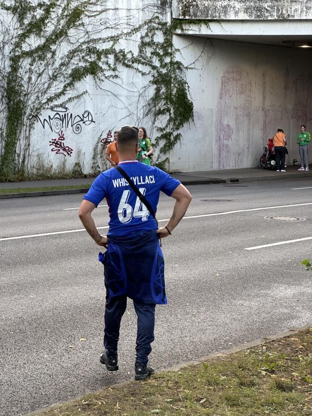 开云登录-【现场手记】归家的西蒙斯，和消失的“多纳泰罗”