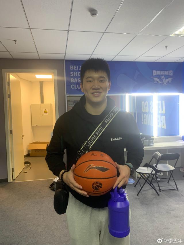 【现场】雷蒙贡献神奇绝杀！庆祝动作本想模仿詹姆斯