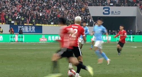 1672658057332011797.gif 开云APP-成都外援萨尔达尼亚回归日乙 曾两度挑衅中超对手