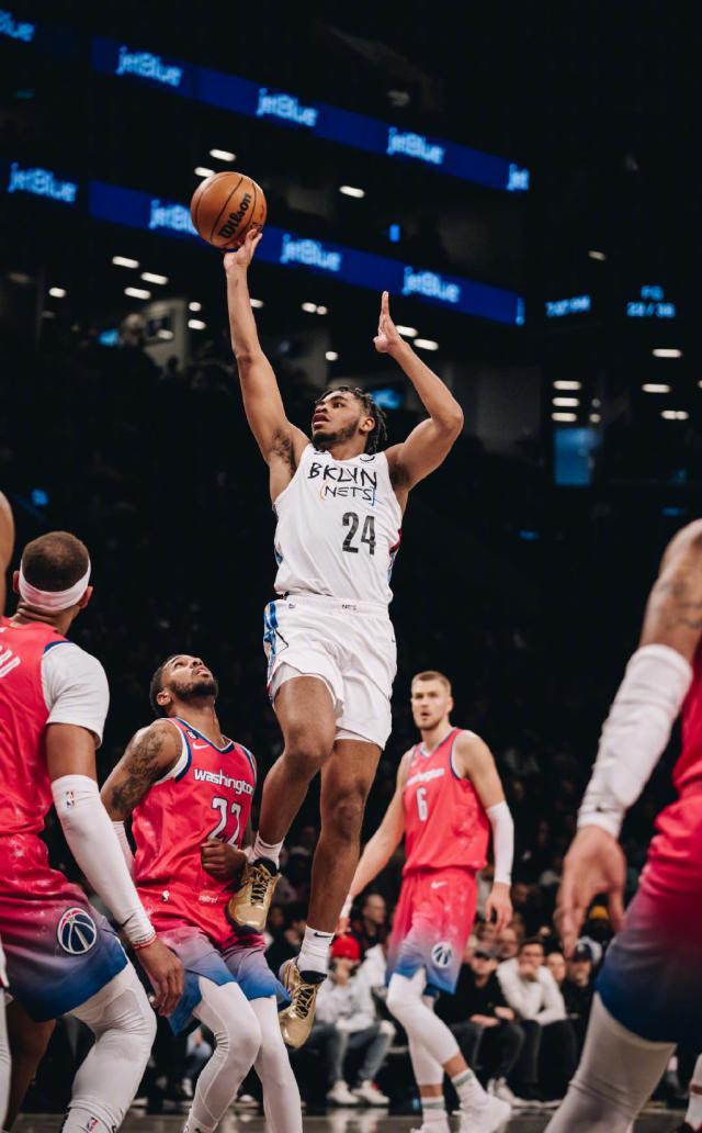 1675566828064092567.jpg 开云在线-【现场】23分逆转打响最燃一战 残阵篮网拒绝躺平