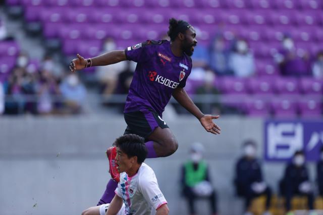 38岁中超弃将8战6球领跑J联赛 或连续4年进球20+